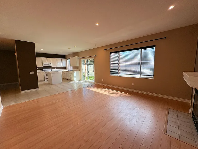 1456 Pinewood Dr — Photo 9