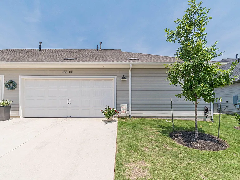138 Harborside Dr #101 — Photo 33