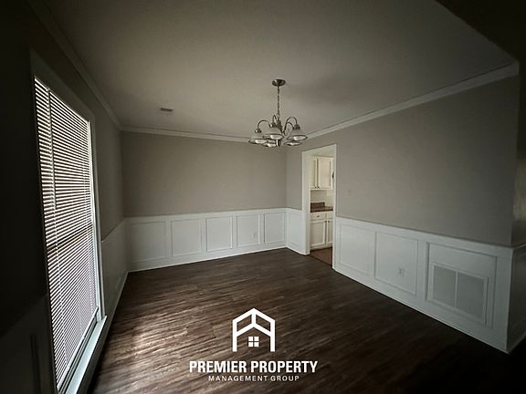 3rd image of 968 Boones Hollow Dr