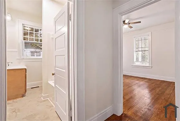 806 Vance St N — Photo 12