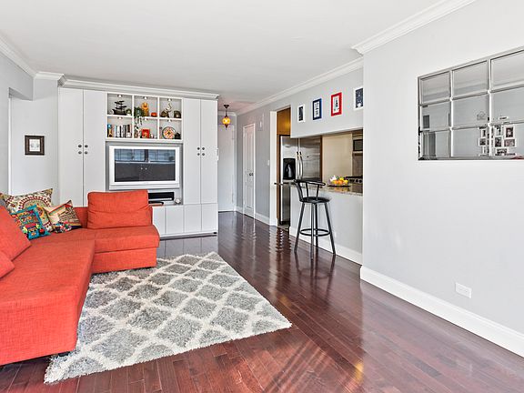 3rd image of 205 W End Ave APT 20L