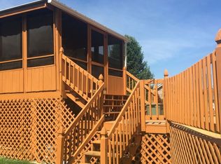 206 Airport Rd, Vine Grove, KY 40175