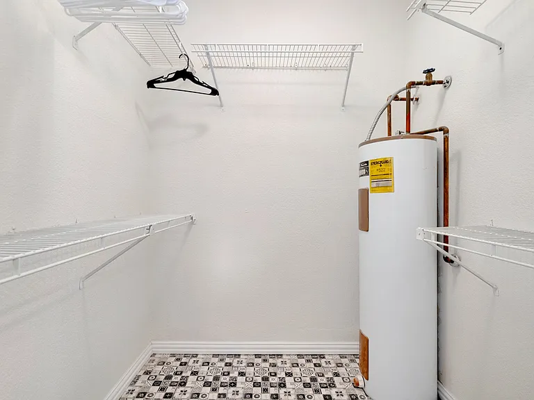4800 W Lovers Ln #515 — Photo 32