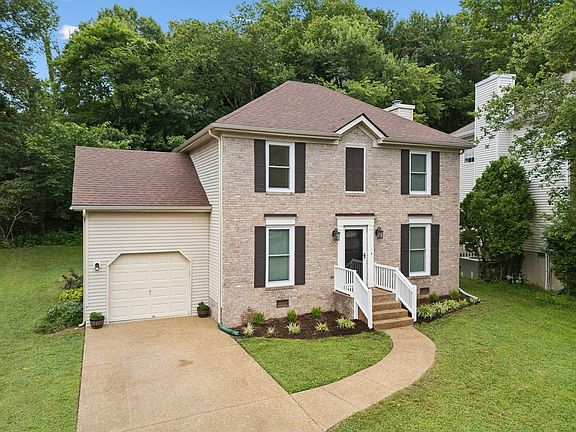 3rd image of 2059 Upland Dr