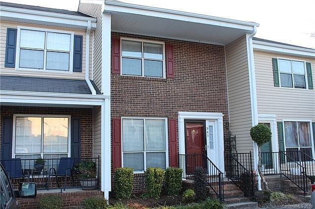 1st image of 963 Surry Ln
