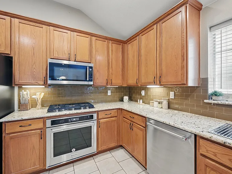 12315 Red Hawk Dr — Photo 11