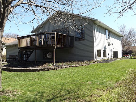 3rd image of 9043 Agard Ct