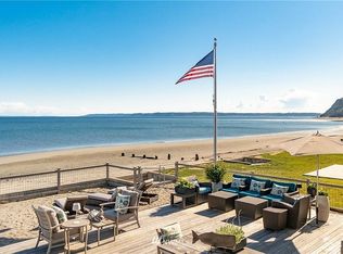 1952 Shore Ave, Freeland, WA 98249