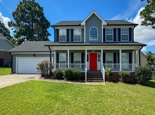 800 Connaly Dr, Hope Mills, NC 28348