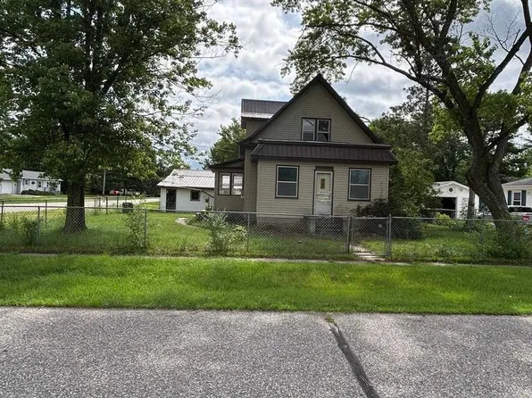 143 North Clark Street, Lone Rock, WI 53556