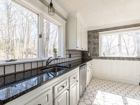 3rd image of 167-169 Walker Rd