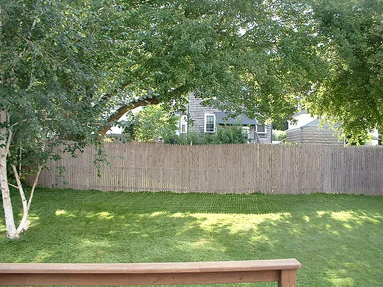 63 1/2 Houston Ave — Photo 14