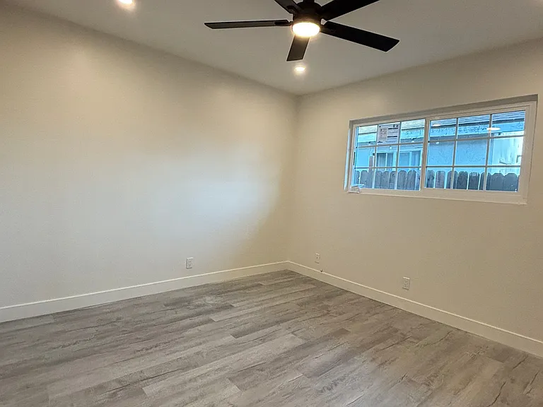 5848 Gardenia Ave — Photo 8
