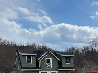 47 Platts Hill Rd, Newtown, CT 06470