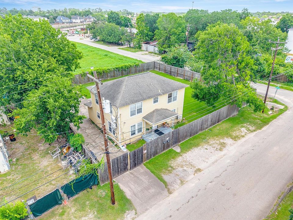 4233 Dupont St listing photo 1