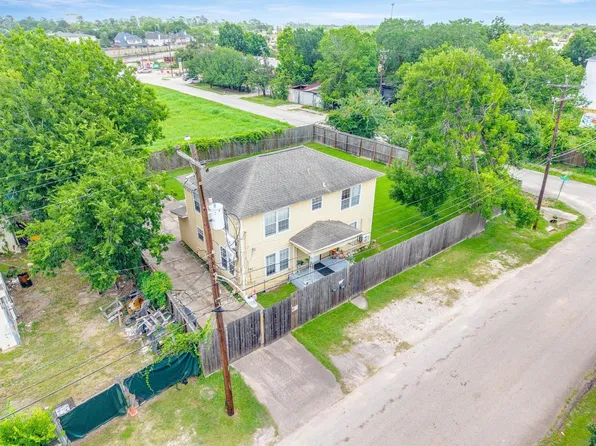 4233 Dupont St, Houston, TX 77021