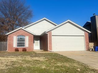 1504 W Edgewater Pl, Broken Arrow, OK 74012