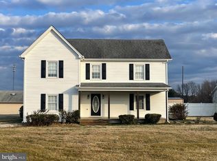 33 Crookhorn Rd, Montross, VA 22520