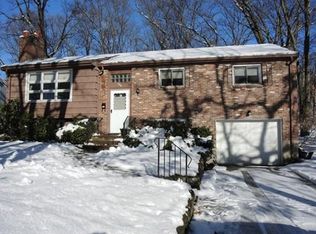 296 Hunting Rd, Needham, MA 02494
