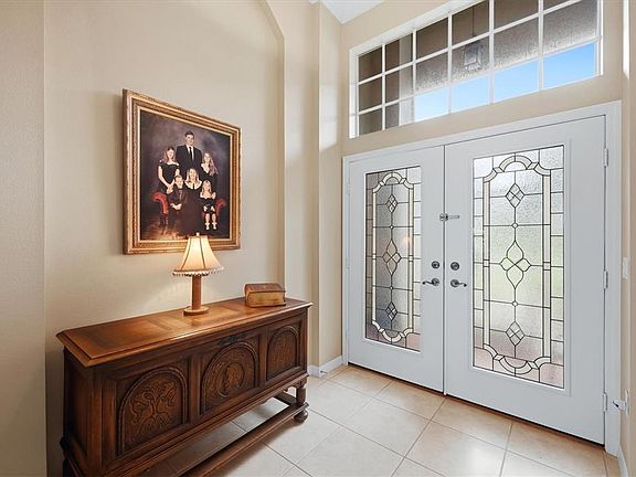 3rd image of 762 SILK OAK DRIVE