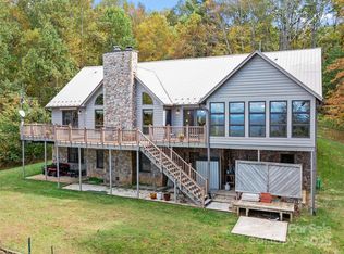 105 Blue Bird Ln, Spruce Pine, NC 28777