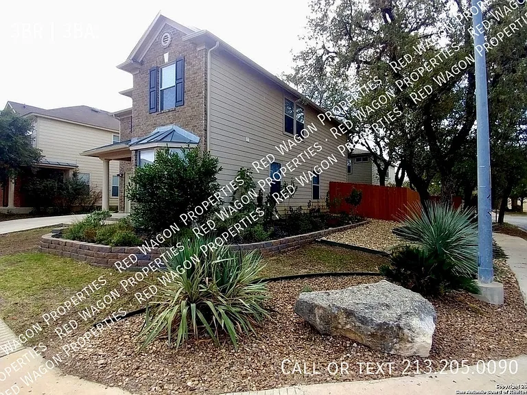 146 Cindy Lou Dr — Photo 2