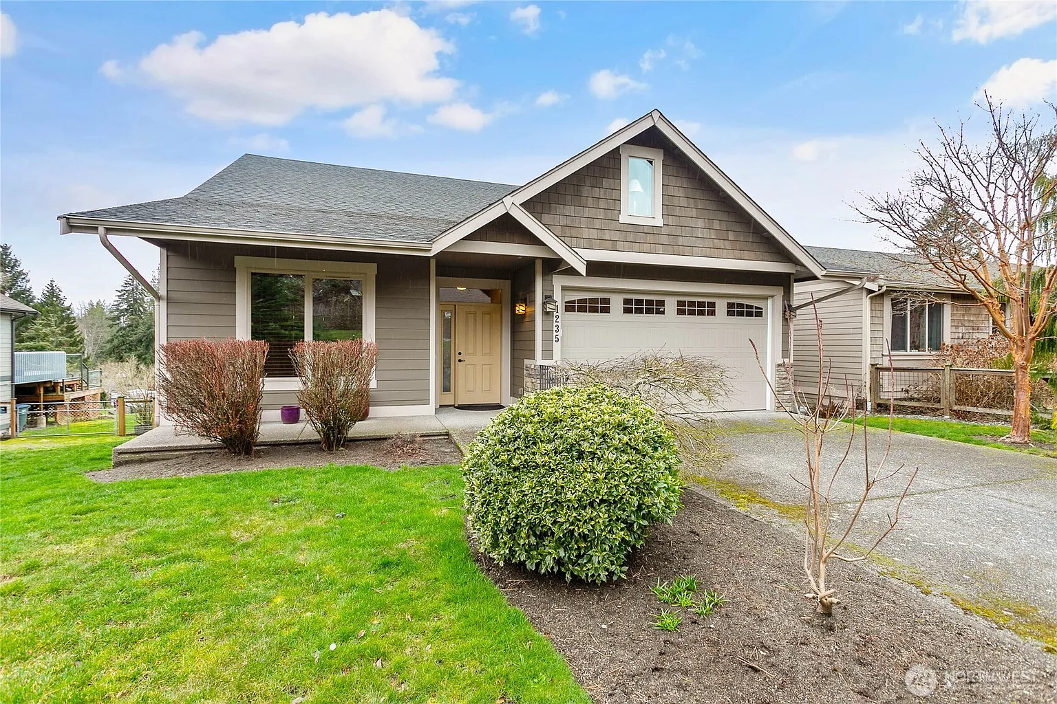 1235 Birch Street photo 1