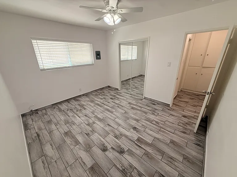 4635 N Bellflower Blvd #2 — Photo 8