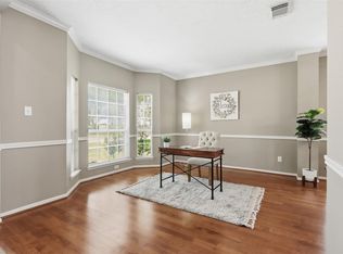 322 Welford Ln, Highlands, TX 77562