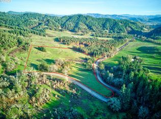 3359 Oak Hill Rd, Roseburg, OR 97471
