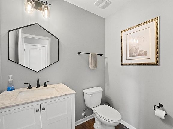 5th image of 1753 Glenbrooke Ln