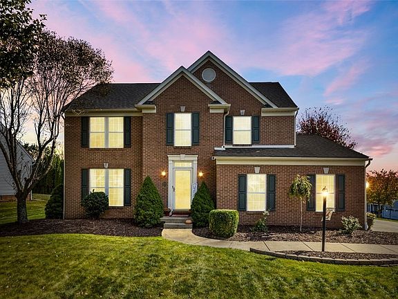 3rd image of 8027 Woodcreek Dr