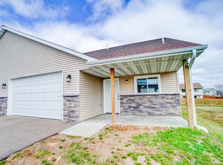 407 E Cheyenne St, Roberts, WI 54023