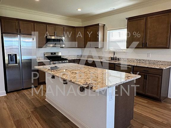 4th image of 125 Melanie Rose Dr