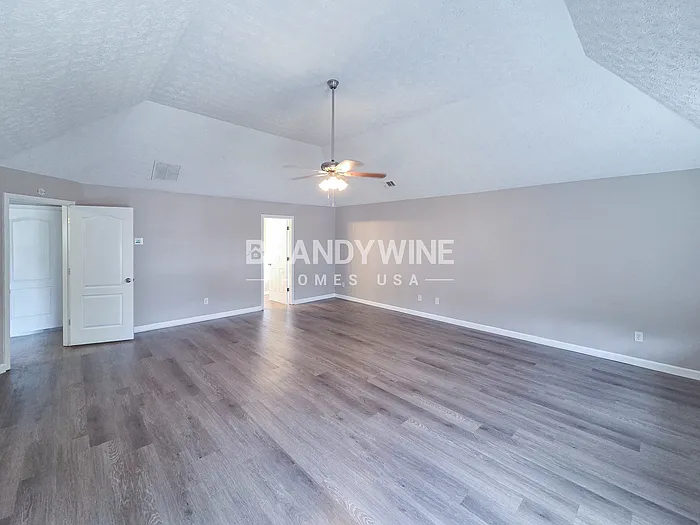 2025 Newton Estates Dr — Photo 23