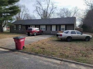 1911 Oklahoma St, Sikeston, MO 63801