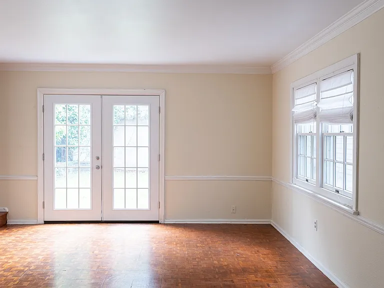 47 Laurens Street — Photo 3