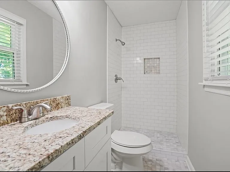 703 Navaho Ct — Photo 15