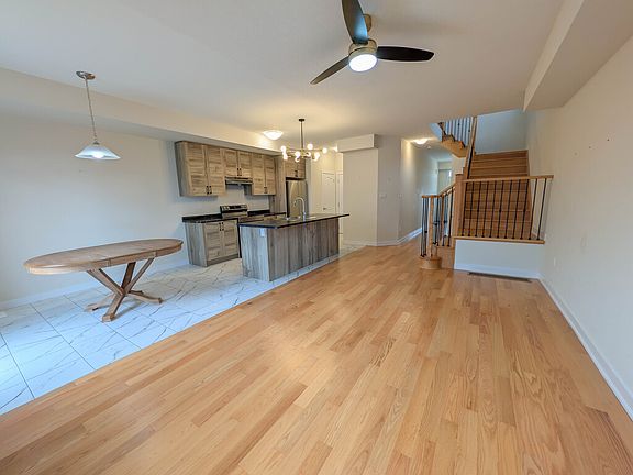 5th image of 27 Aviron Cres