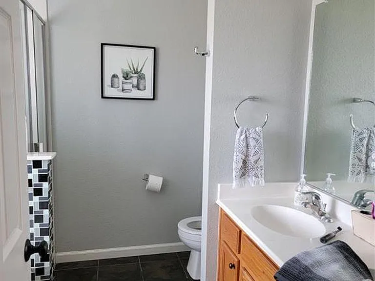 3001 Eastwood Dr — Photo 9