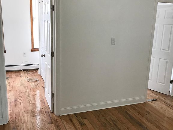 5th image of 31 Hopkins Ave #3