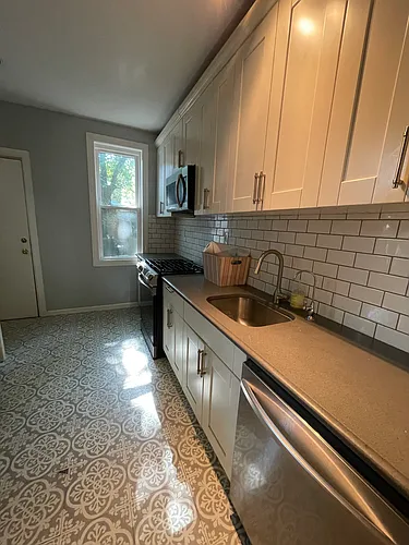 1281 Union Ave Photo 1