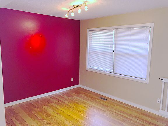 Dinning room/ safety gate