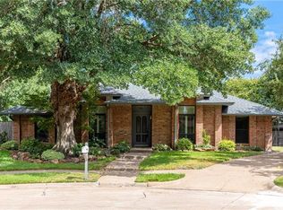 3801 Runge Ct E, Irving, TX 75038
