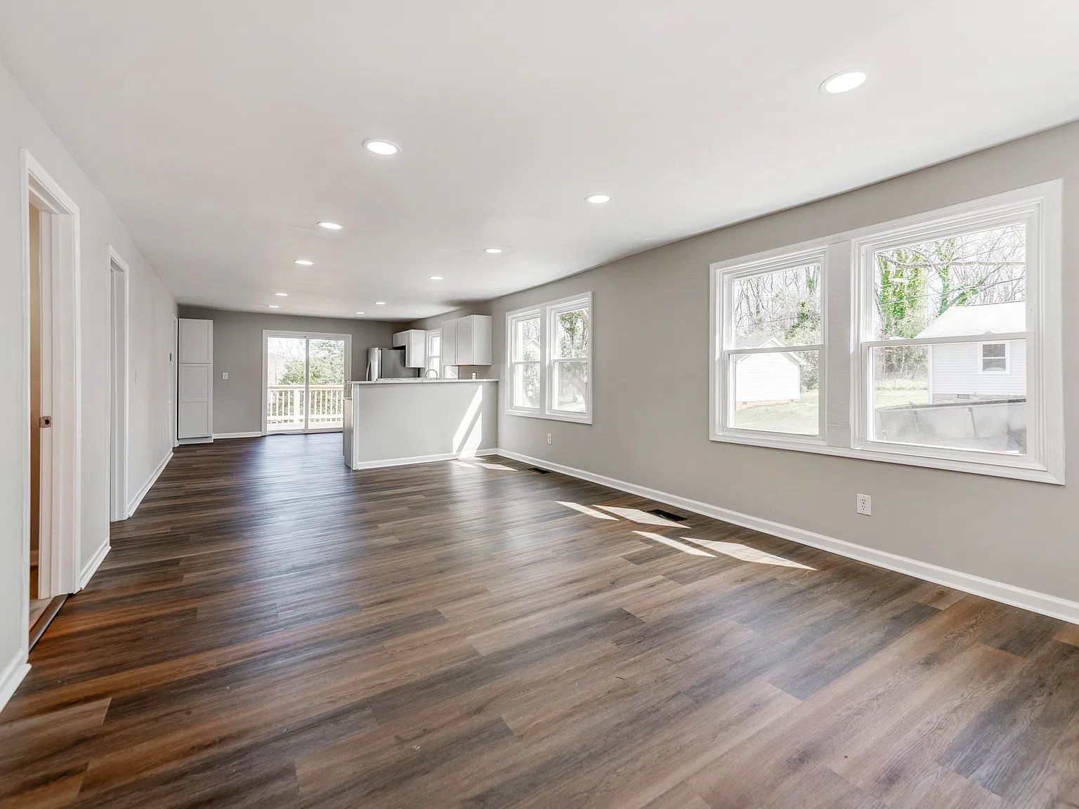 3 bed, 1363 sqft, $1,700 — Photo 4
