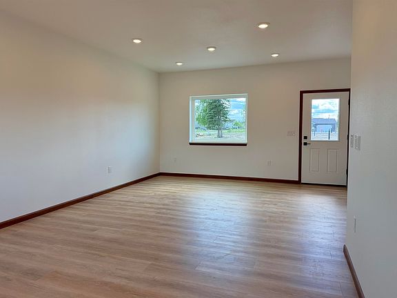 4th image of 2758 W 2nd Ave