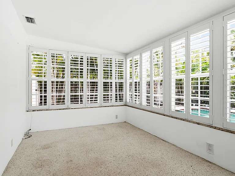 205 Rutland Blvd — Photo 14