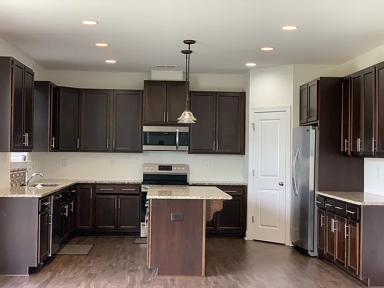 2030 Kemp Rd — Photo 6