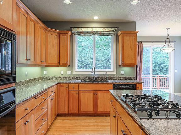2nd image of 3093 Kensington Ct