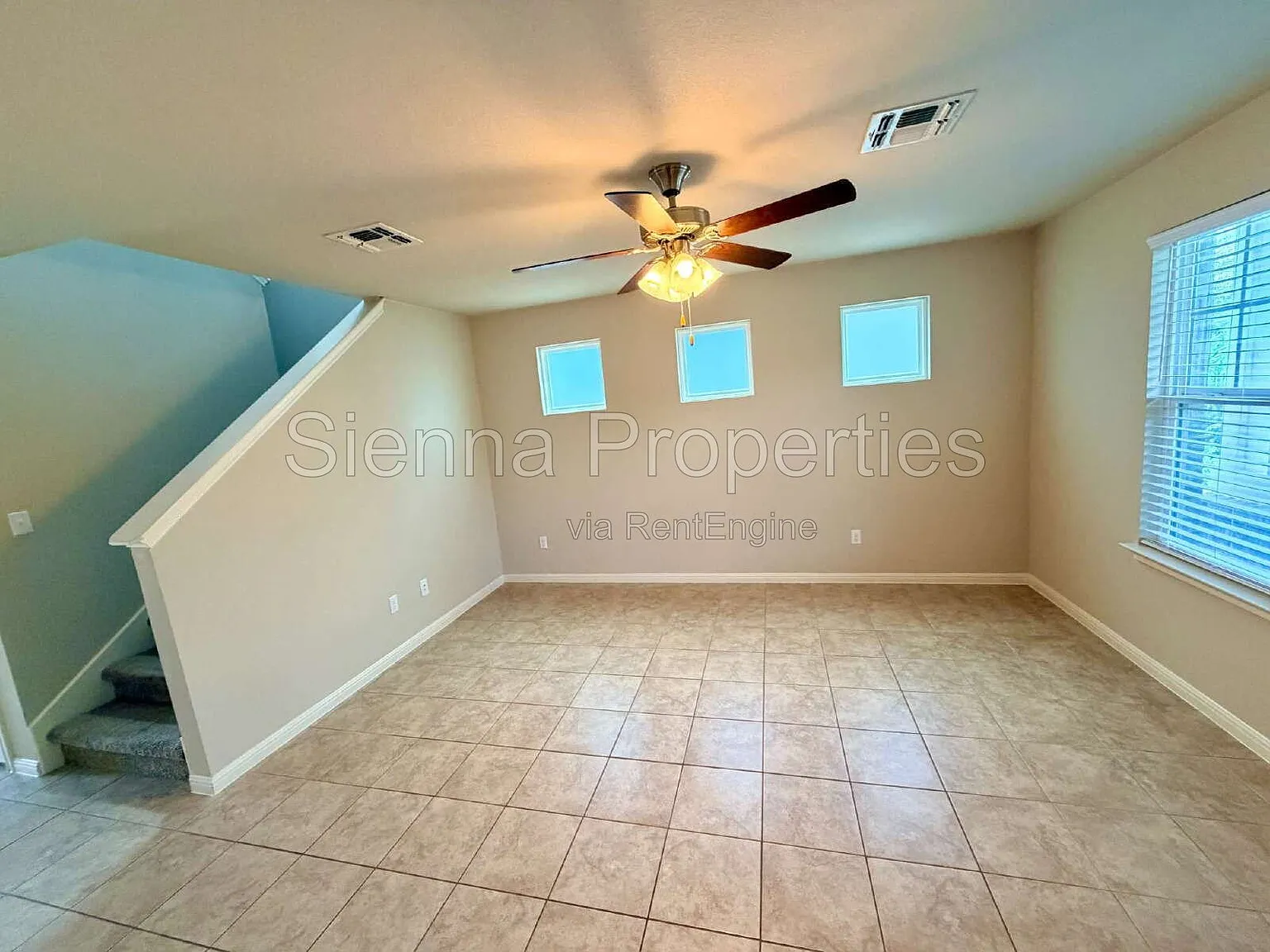 3 bed, 2.5 bath, 1301 sqft, $1,695 — Photo 2